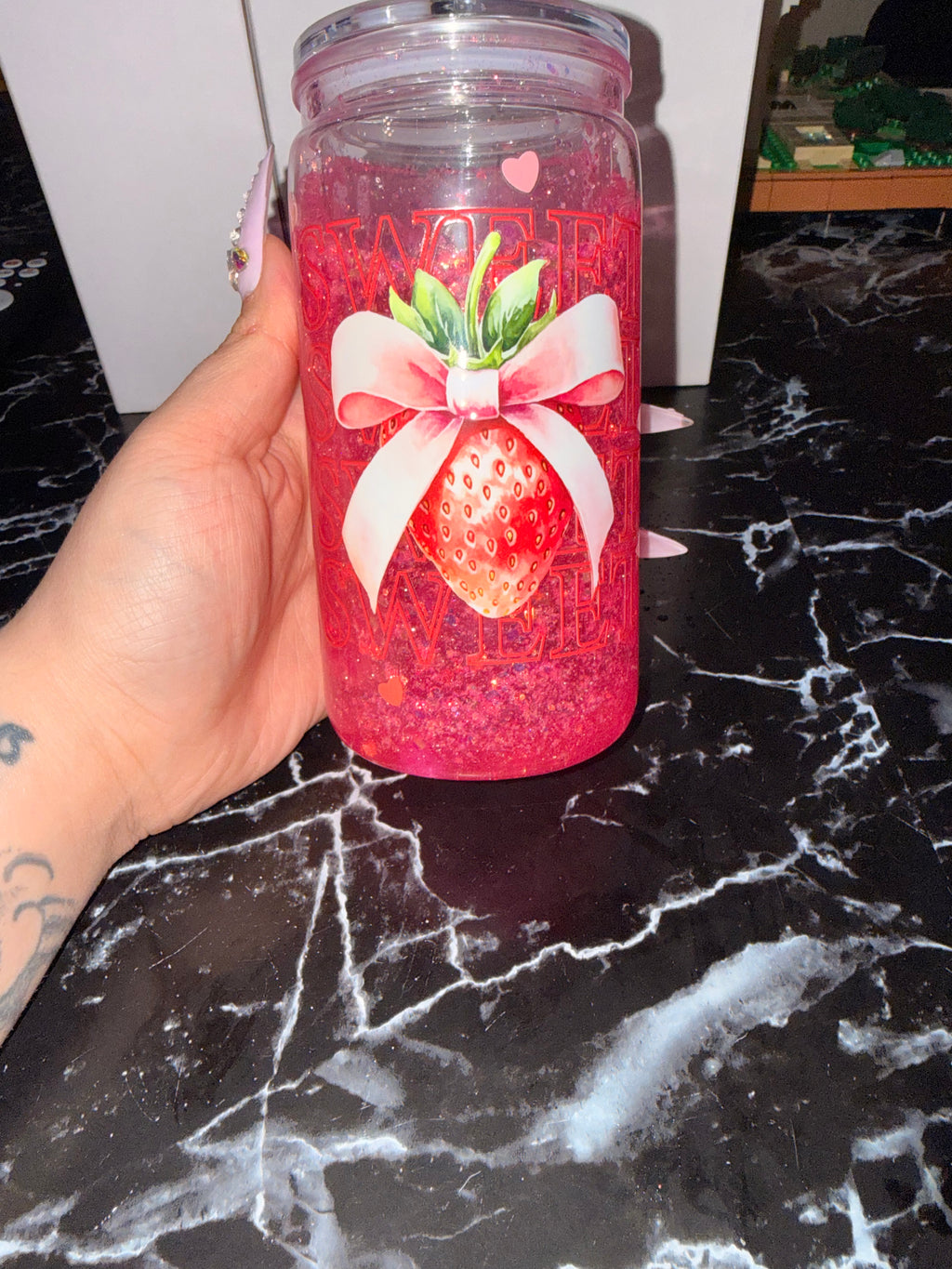🍓 Snowglobe tumbler ✨